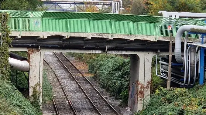 Brücke Scheideweg Teil-gesperrte Brücke am Scheideweg