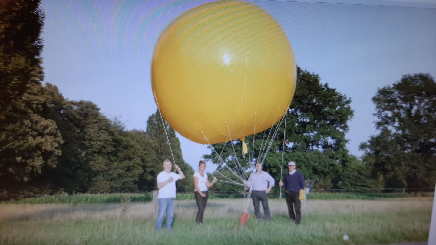 Mit diesem Ballon wurde die Höhe des Windrades simuliert