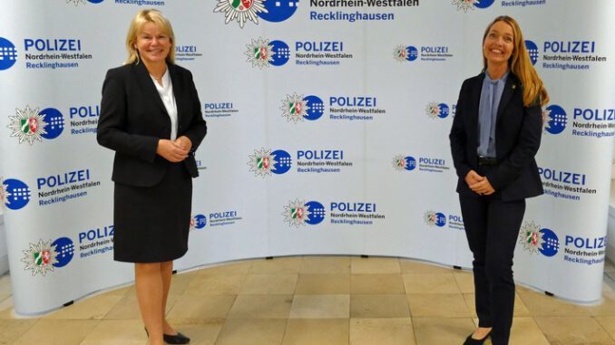 Bürgermeisterin Bettina Weist zu Besuch bei Polizeipräsidentin Friederike Zurhausen