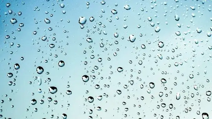 Wassertropfen Brunnen im Garten anlegen