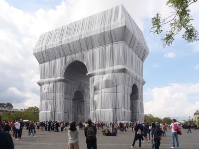 Arc de Triomphe in Paris - meisterhaft verpackt