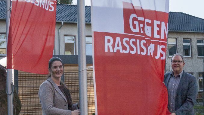 AWO-Fahnen gegen Rassismus auch in Gladbeck