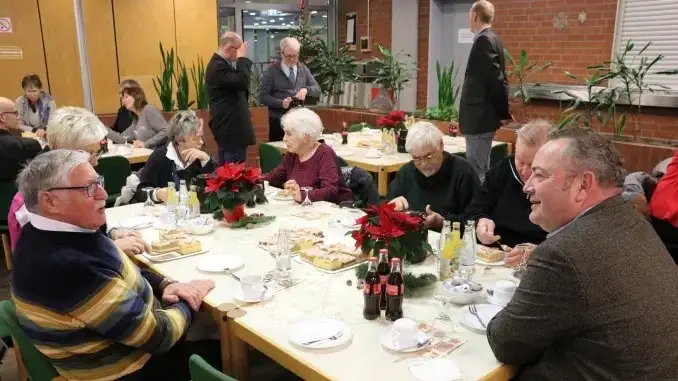 Ehrenamtler beim Adventskaffeetrinken in Recklinghausen