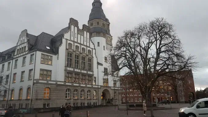 Rathaus Gladbeck wird für drei Jahre Flüchtlingsunterkunft