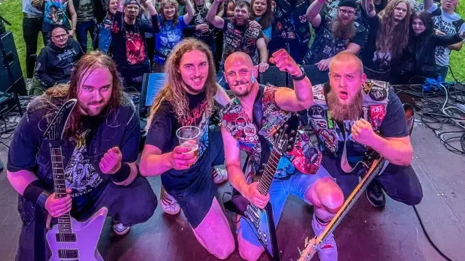 Metal-Fans kriegen in Gladbeck Freiluft-Schwermetall-Beschallung