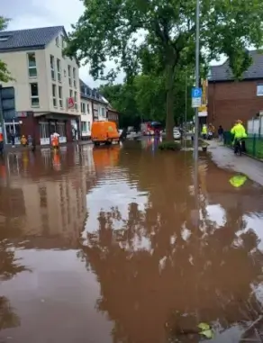 Dorstener Straße unter Wasser