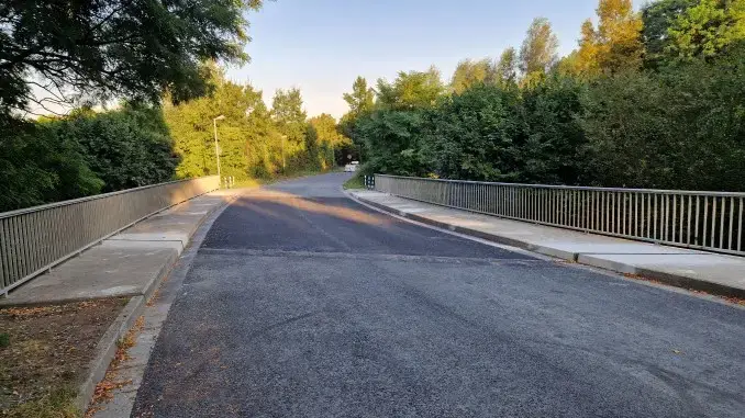 Fertige Brücke der Europastraße über den Nattbach