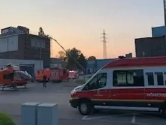 Dachdecker stürzte in Gladbeck in die Tiefe - Höhenrettereinsatz