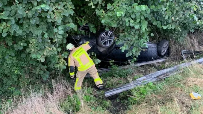 Autobahnunfall in Gladbeck - Fahrzeug landet im Graben