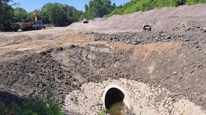 Wittringer Mühlenbach am Fuße der Moltke Halde