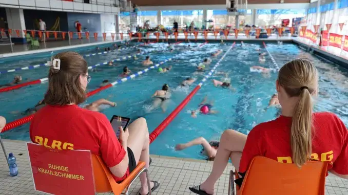 24 Stunden Schwimmen - Gladbeck bis Neapel