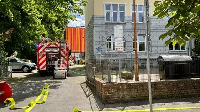 Feuerwehreinsatz an der Lambertischule In der Lambertischule in Gladbeck hat es gebrannt
