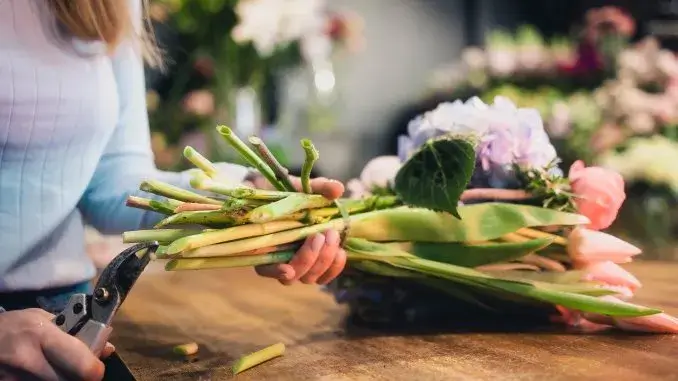 Floristin Blumenstrauß Binden - IGBAU Über 290 Floristik-Beschäftigte im Kreis RE