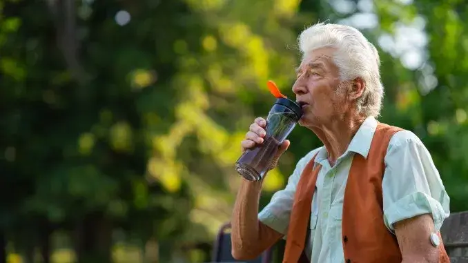 Hitze Trinken - AOK Hitzerisiko für rund 69.900 Diabeteserkrankte