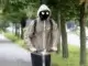 Räuber fuhrzum Überfall in Gladbeck mit E-Scooter vor
