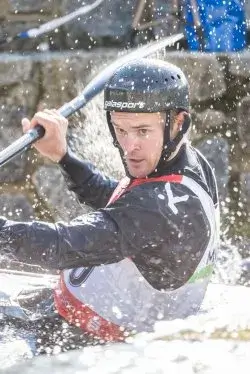 Tim Bremer beim Kanu-Slalom