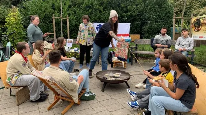 Pfadfinder beim Erntedankfest_ergebnis Erntedankfest am interkulturellen Hochbeetgarten