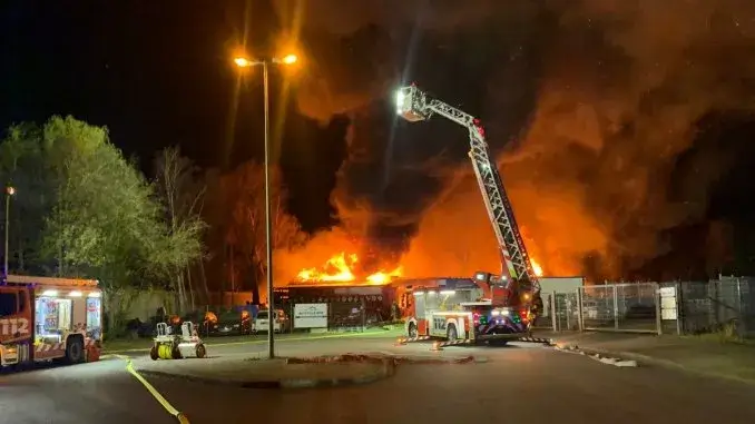 Nächtlicher Brand an der Stollenstraße