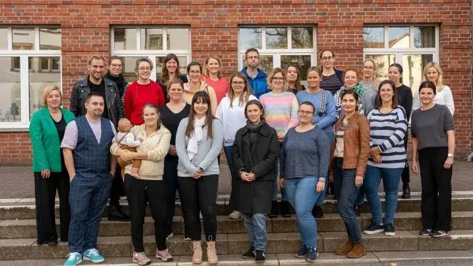 Gruppenfoto des Elternbeirates - Stadt Gladbeck Jugendamtselternbeirat in Gladbeck mit neuem Vorstand