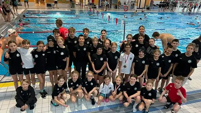 Schwimmer beim Herbstpokal in Bielefeld Goldener Herbst für Schwimmverein SV13