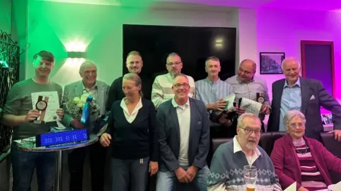 Volleyballer des SuS Schwarz-Blau Gladbeck 50 Jahre Volleyball beim SuS Schwarz-Blau