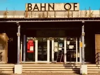 Der verkommene Bahnhof-West