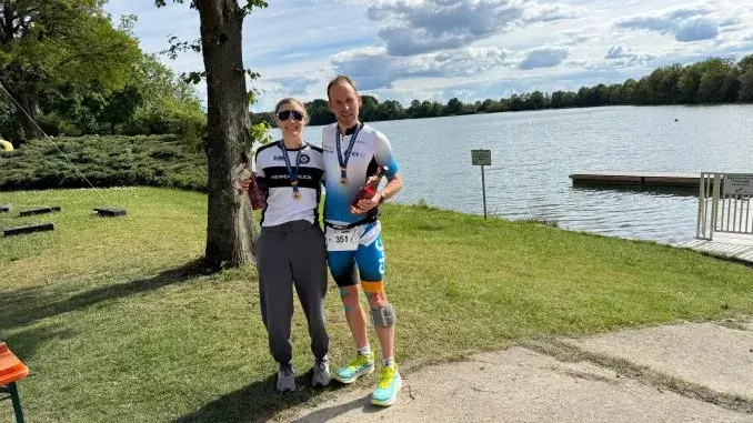 Para-Triathlon: Björn Maas und Lena Herrmann siegen