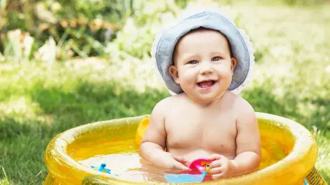 Hitzeschutz für Babys: Gesund durch heiße Tage Hitzeschutz für Babys: Gesund durch heiße Sommertage