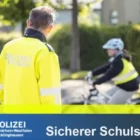 Schulstart im Kreis Recklinghausen: Polizei kontrolliert Polizist beobachtet Radfahrerin zum Thema sicherer Schulweg